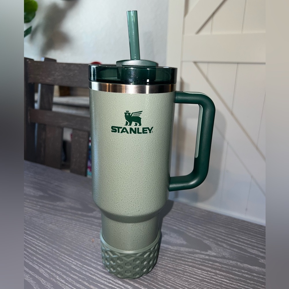 Stanley 40oz Hammertone tumbler